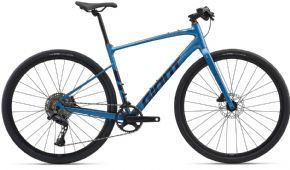 Giant FastRoad AR 1 Sports Hybrid Bike 2026 - Fully wrapped and aero-dynamic offers full coverage and durable comfort