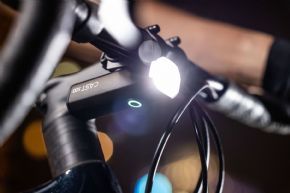 Giant Momentum Cast Hl500 Front Light - Ready for any type of riding, the all-new Cast HL 500 headlight 